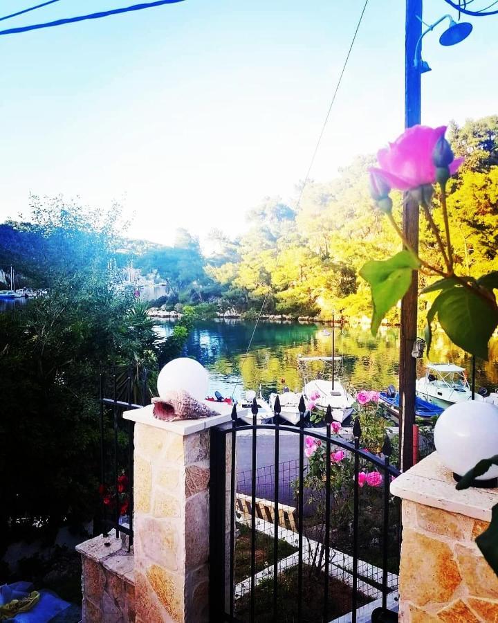 Villa Alma Libre Gaios Esterno foto